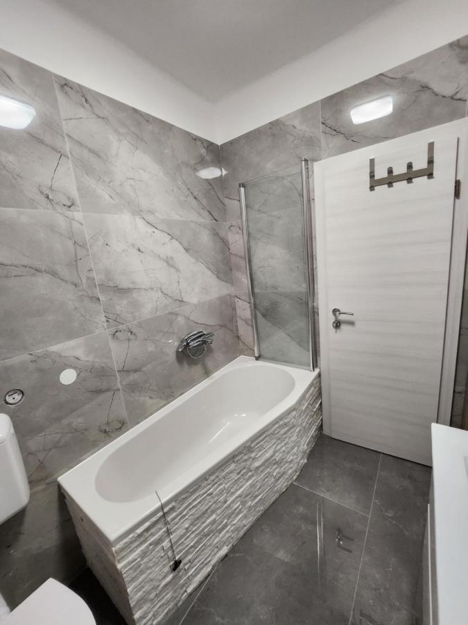 Airport Split Apartment Kastel Stafilic Luaran gambar